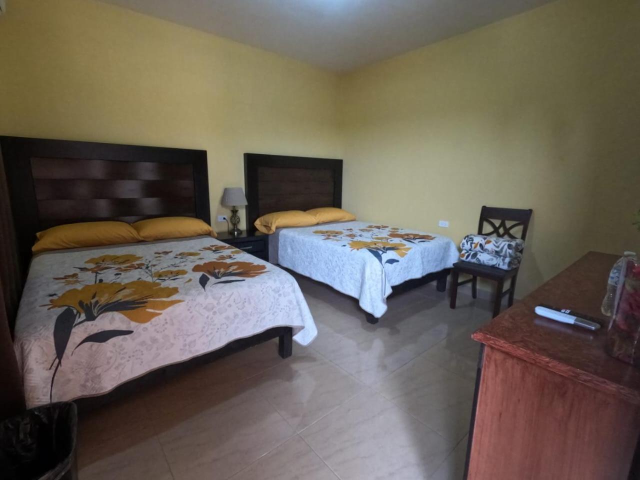סן קרלוס Hotel Prado'S מראה חיצוני תמונה